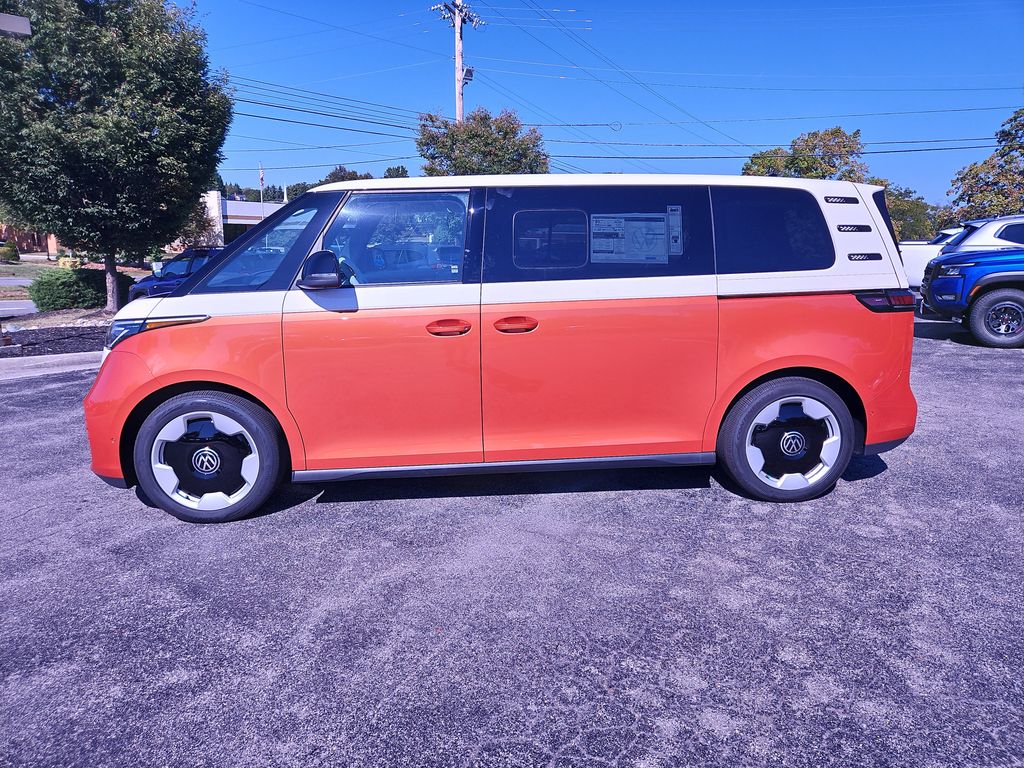 2025 Volkswagen ID. Buzz Pro Plus photo 2