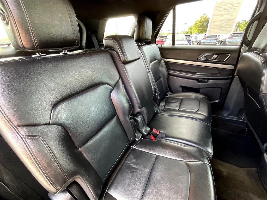2018 Ford Explorer XLT photo 15