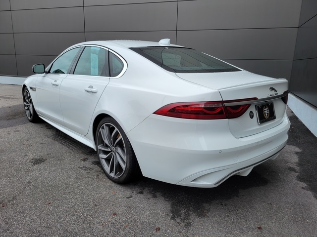 2024 Jaguar XF R-Dynamic SE photo 3
