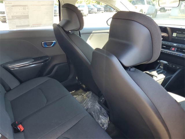 2025 Kia K4 LXS photo 26