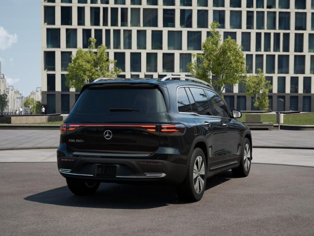 2025 Mercedes Benz EQB photo 22