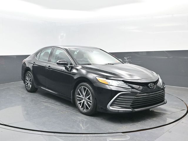 2023 Toyota Camry XLE photo 2