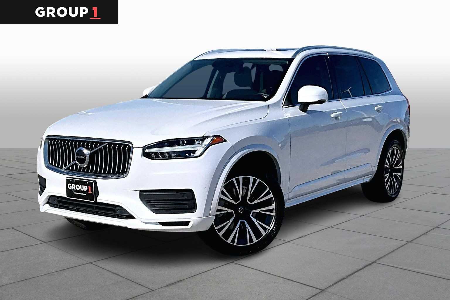 2020 Volvo XC90 Momentum's photo