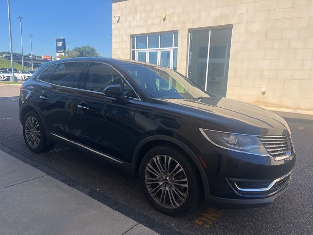 2017 Lincoln MKX Reserve photo 3
