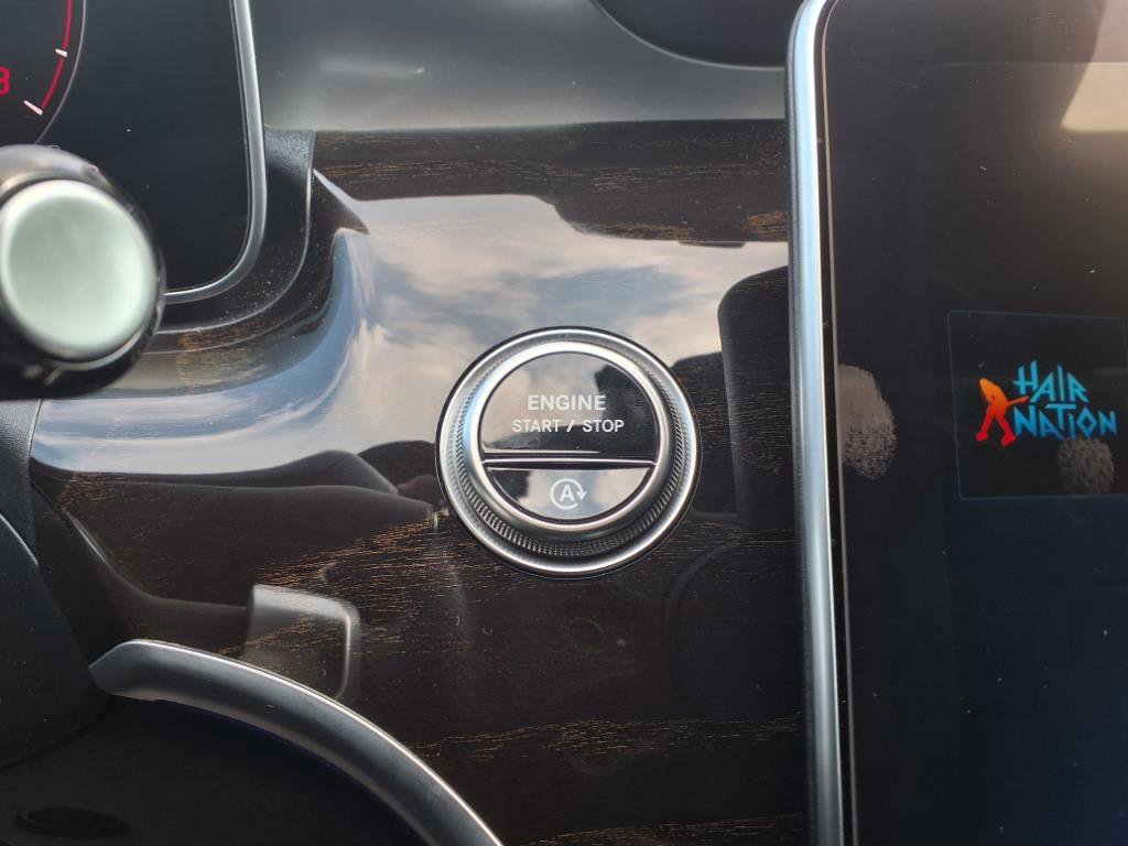 2025 Mercedes Benz C 300 photo 24