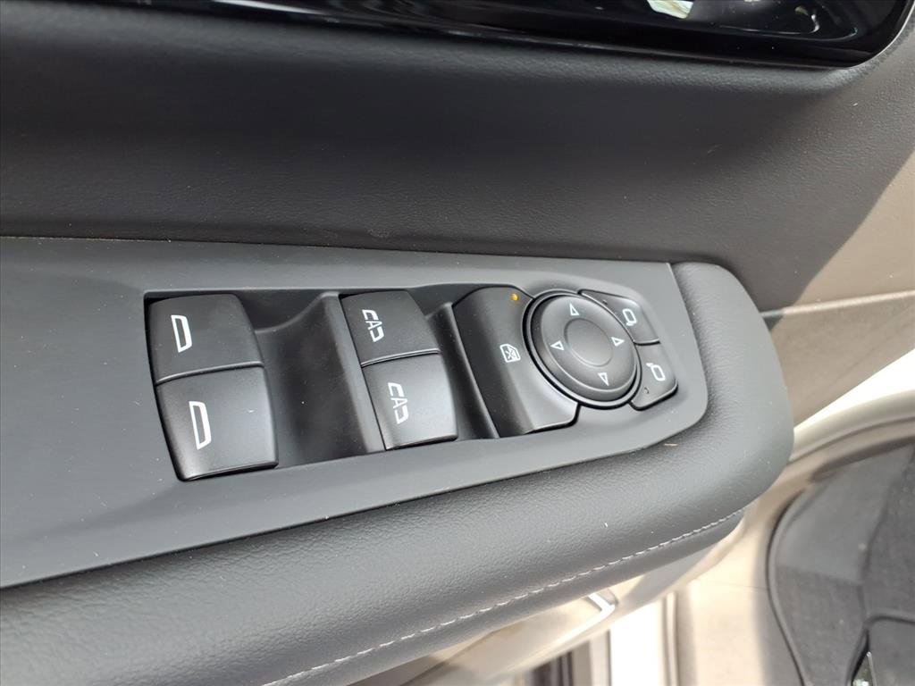 2025 Chevrolet Suburban LS photo 13