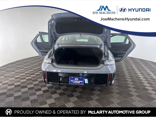 2024 Hyundai Ioniq 6 SE photo 13