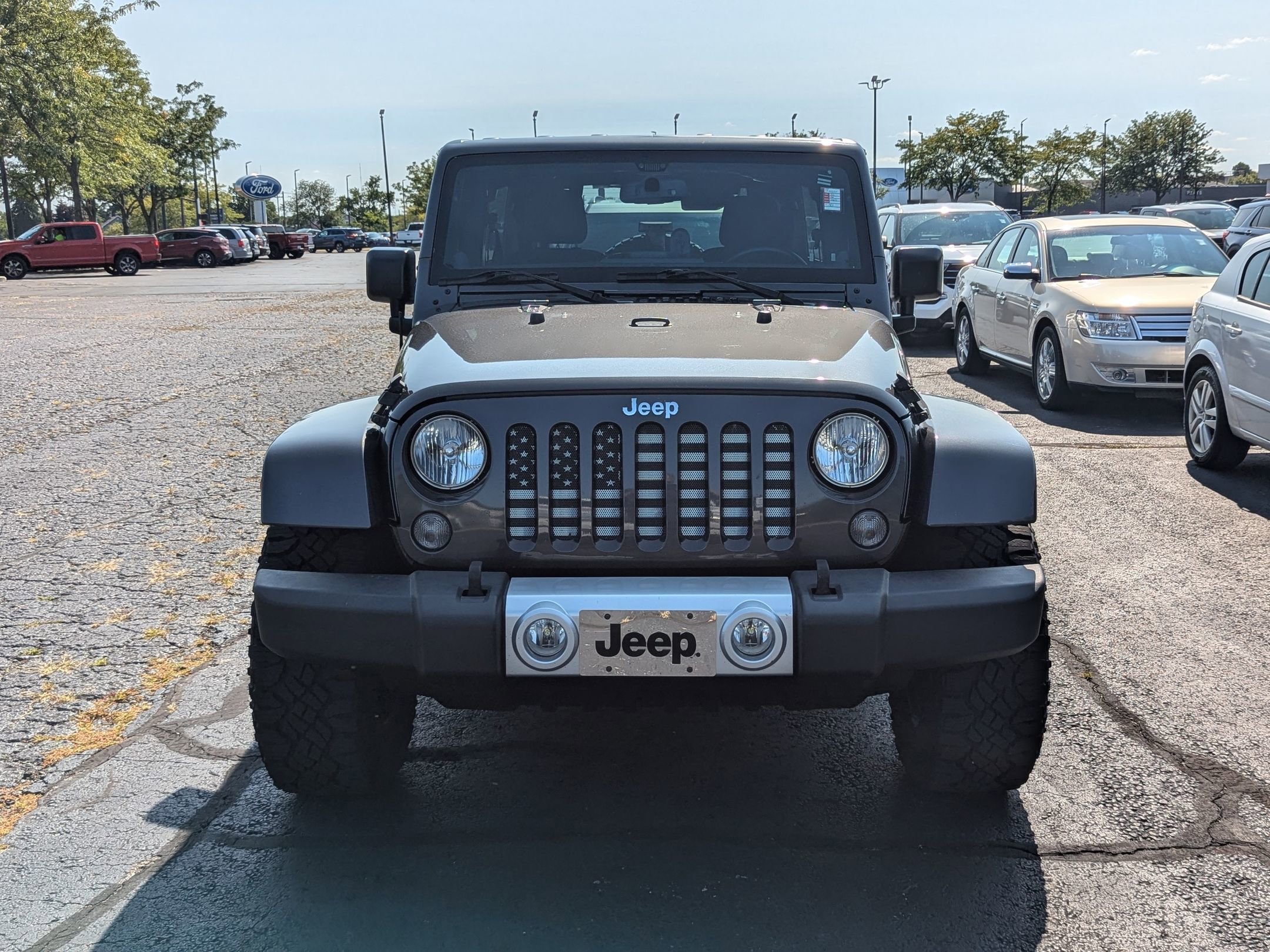 2014 Jeep Wrangler Unlimited Sahara photo 4