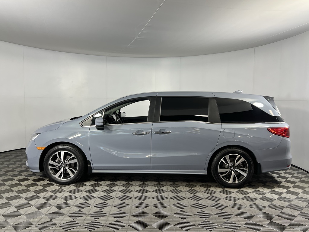 2024 Honda Odyssey Touring photo 4