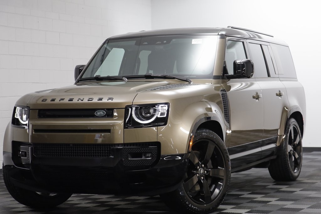 2025 Land Rover Defender X-Dynamic SE's photo