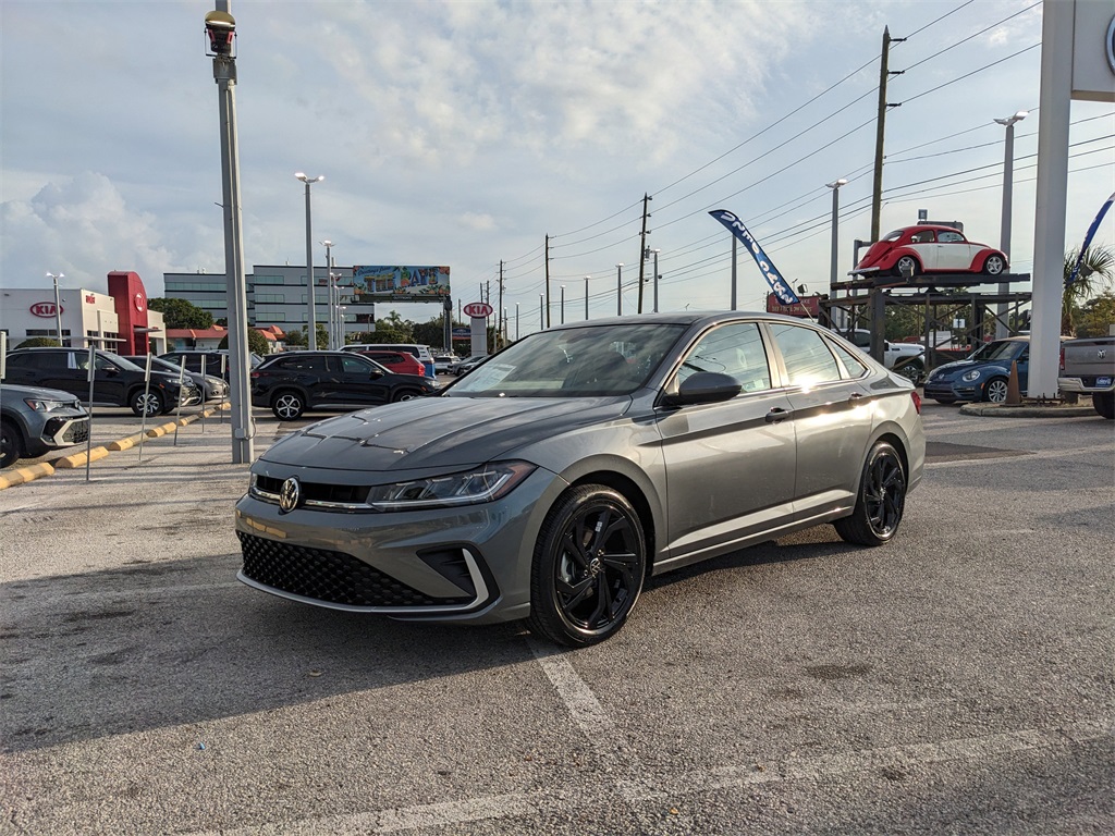2025 Volkswagen Jetta 1.5T SE photo 2