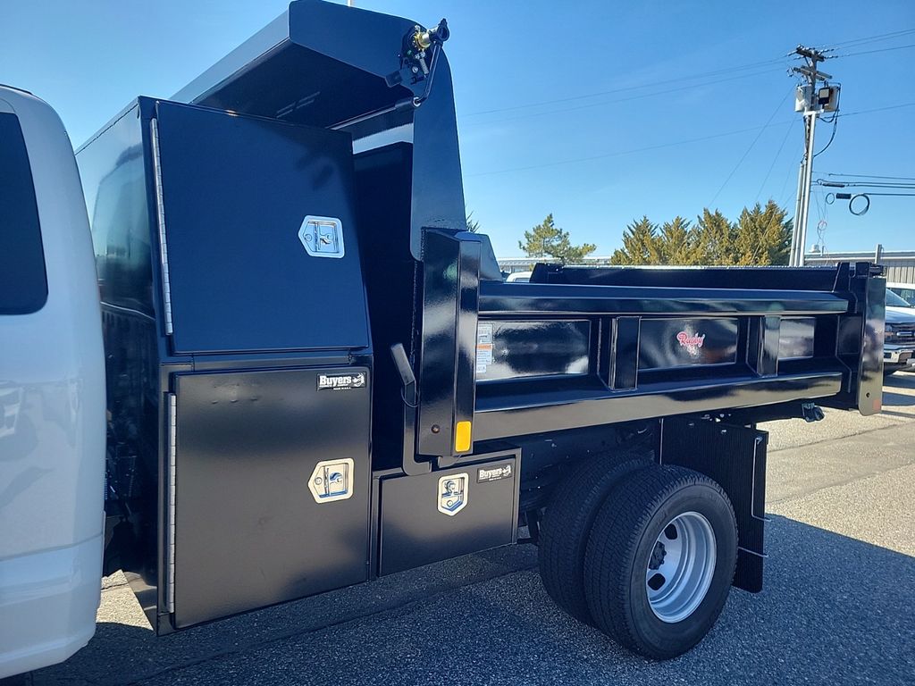 2024 Ford F-350 XL photo 3