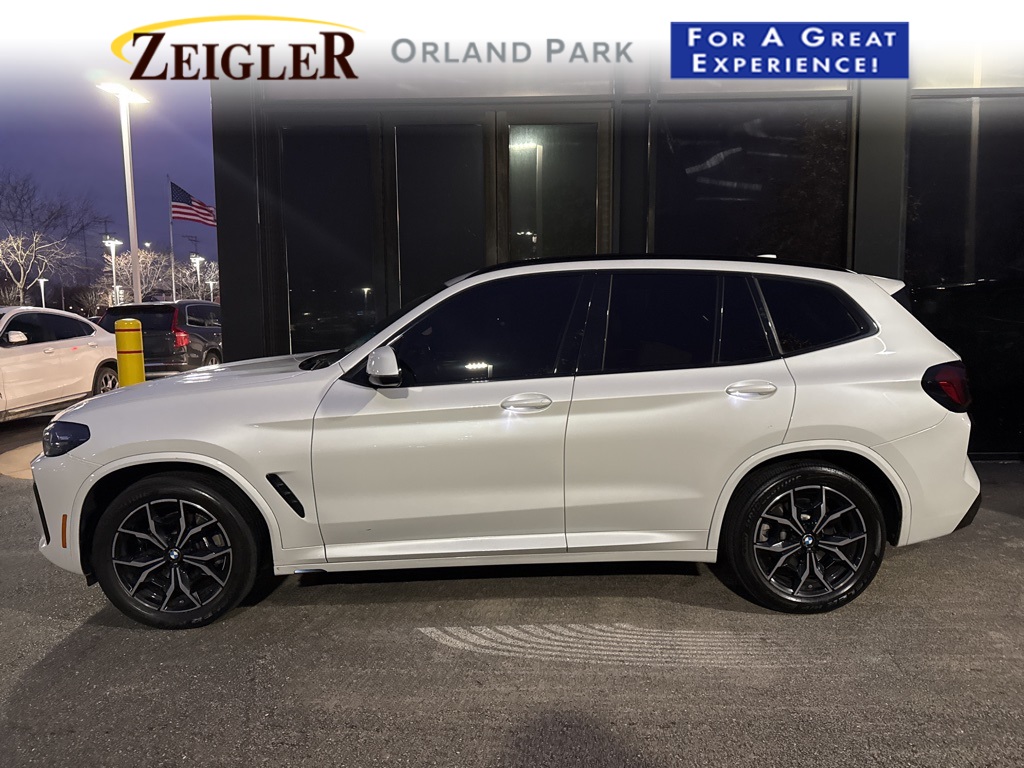 2023 BMW X3 30i's photo