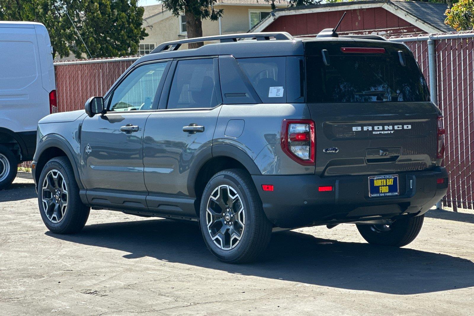 2025 Ford Bronco Sport Outer Banks photo 4
