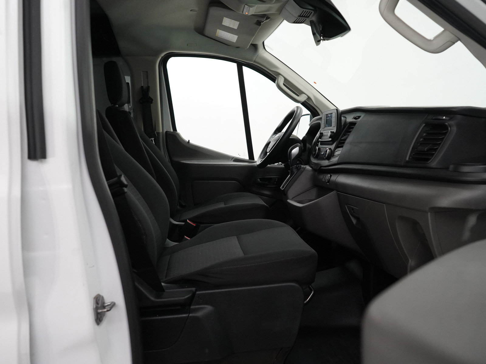2020 Ford Transit photo 9