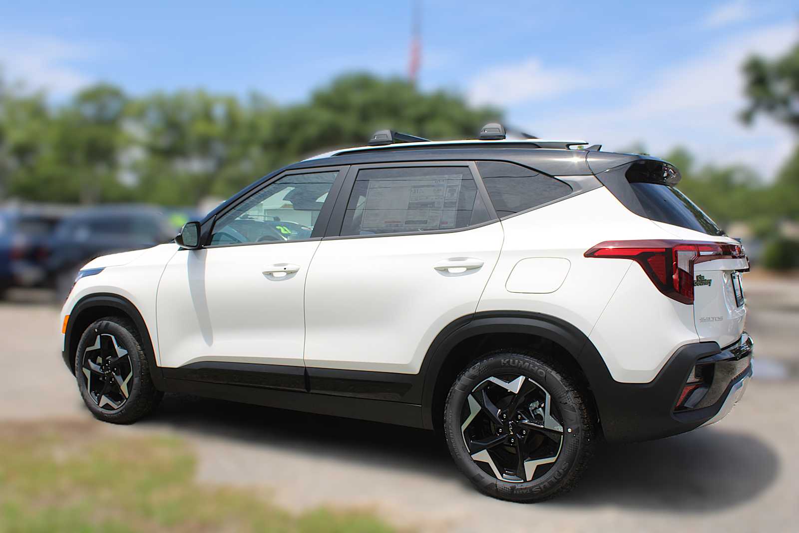2025 Kia Seltos S photo 21
