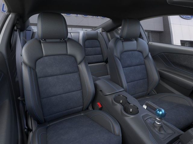 2025 FORD MUSTANG - Image 32
