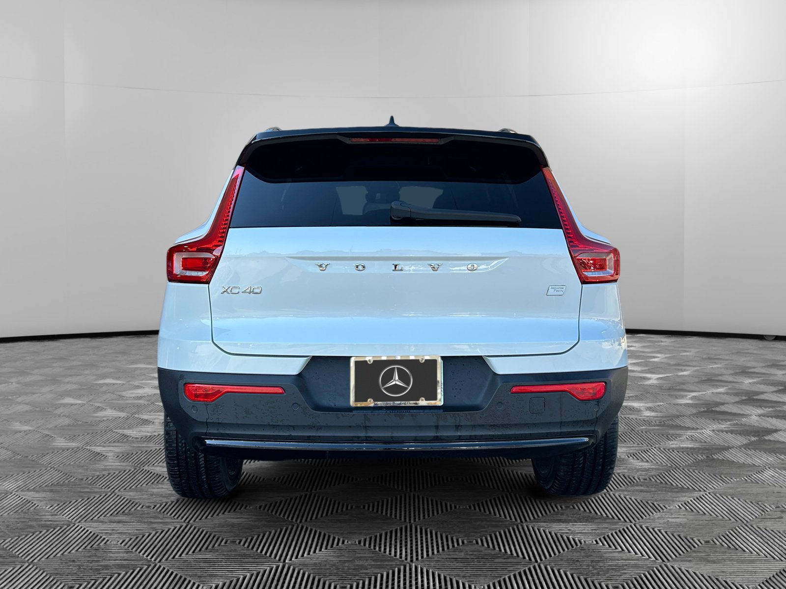 2023 Volvo XC40 Recharge Ultimate photo 4