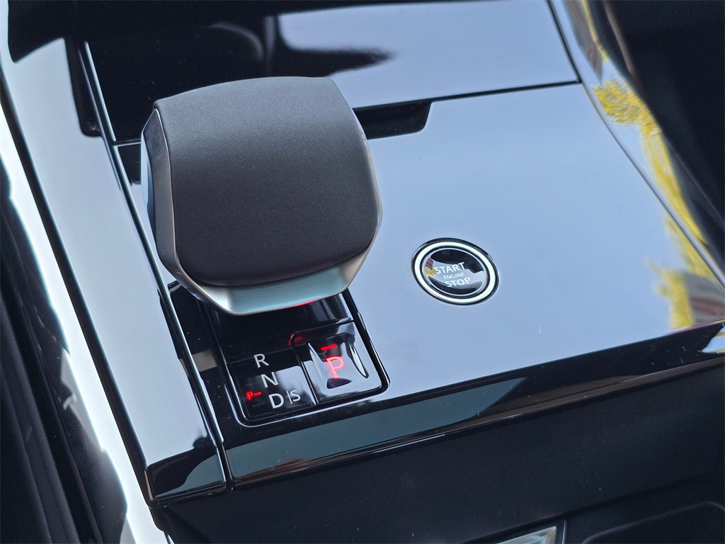 2025 Land Rover Range Rover Sport SE photo 14