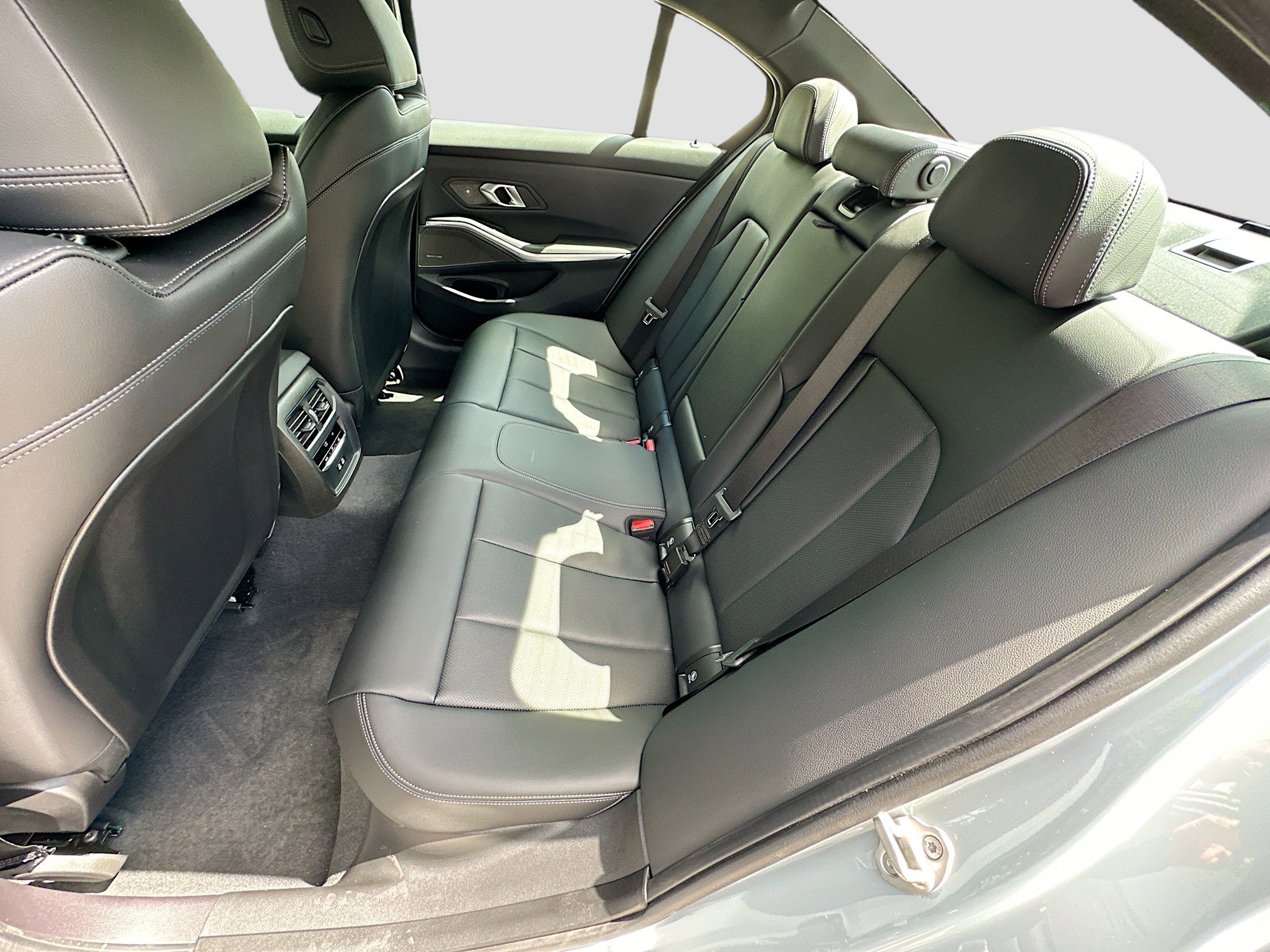 2026 Bmw 330i photo 21