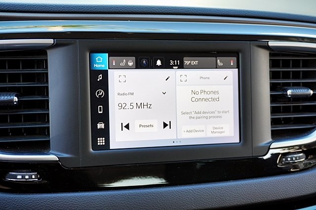 Used 2022 White Chrysler LX image 24