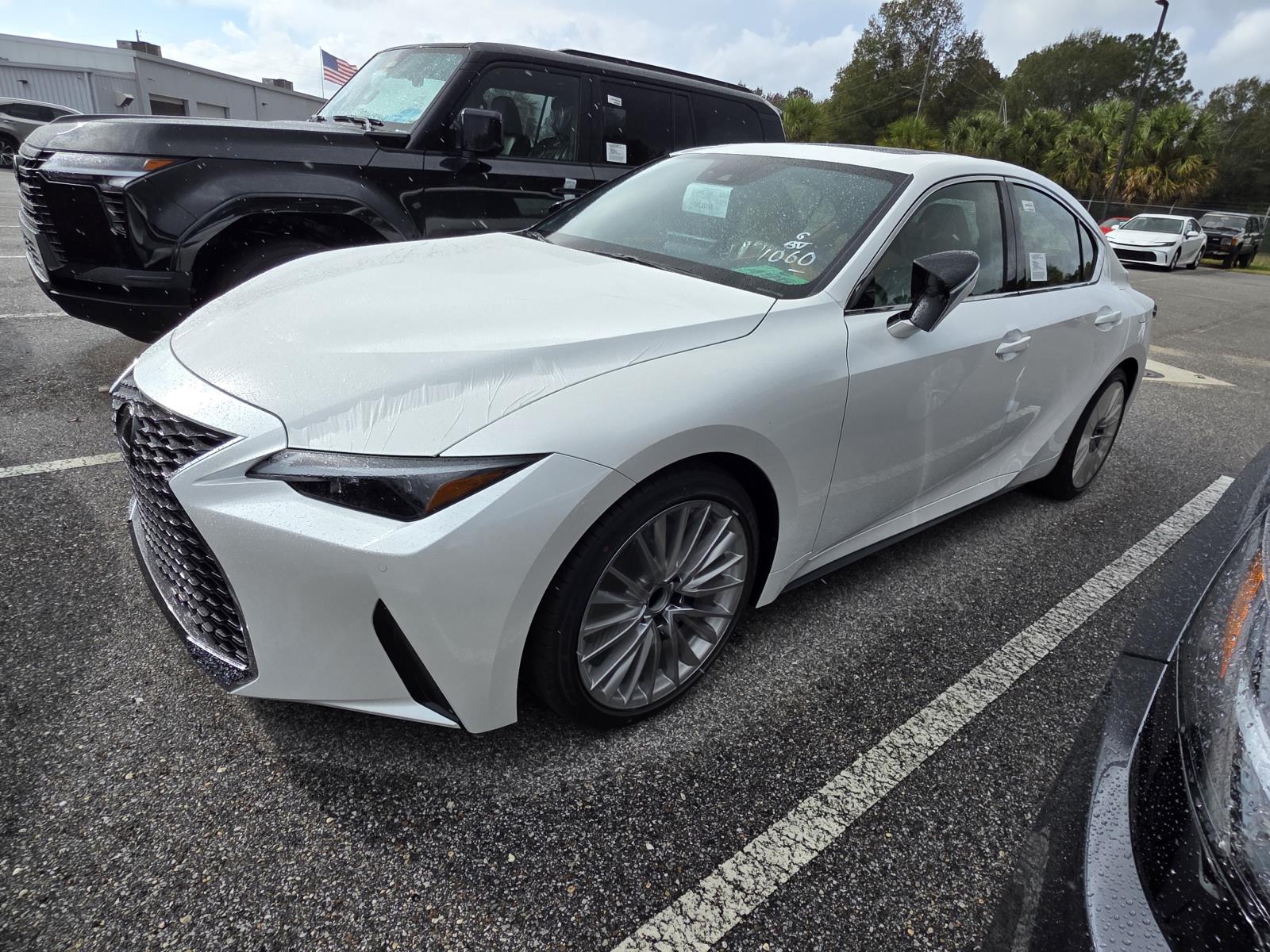 2025 Lexus IS 300's photo
