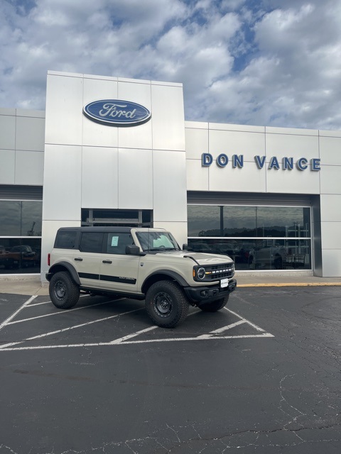 2025 Ford Bronco 4-Door Big Bend's photo