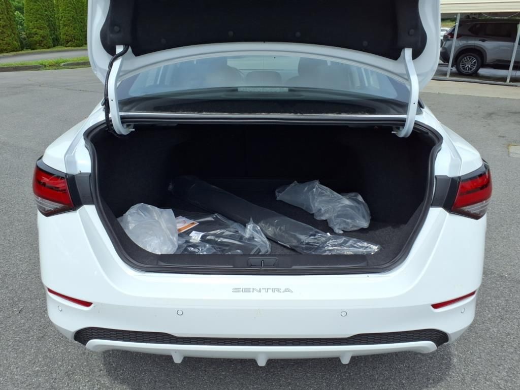 2025 Nissan Sentra S photo 12