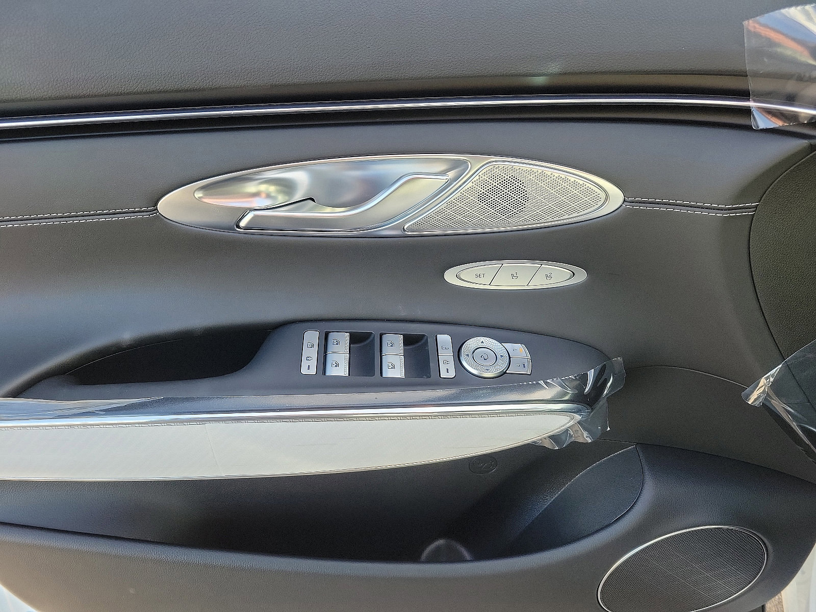 2024 Genesis GV70 3.5T Sport photo 6