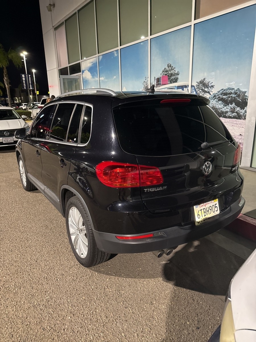 2012 Volkswagen Tiguan SE photo 3