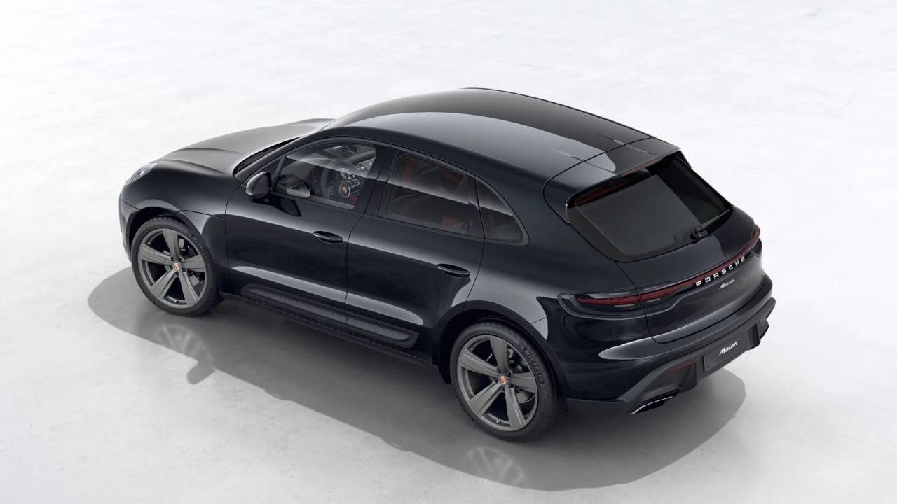 2026 Porsche Macan T photo 3