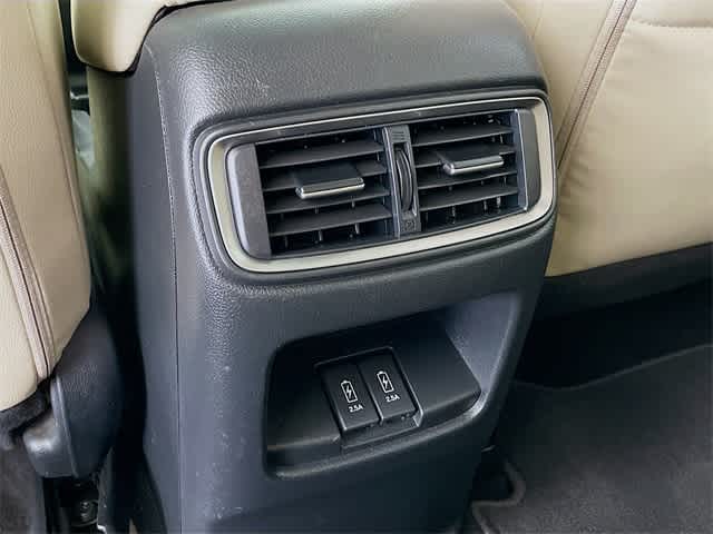 2017 Honda CR-V Touring photo 24