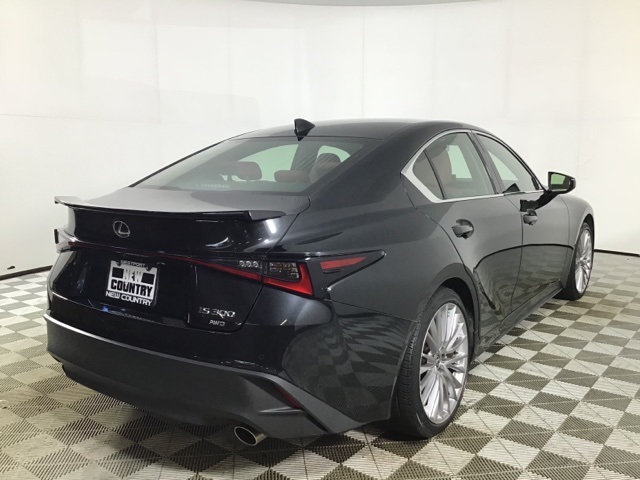 2022 Lexus IS 300 photo 7