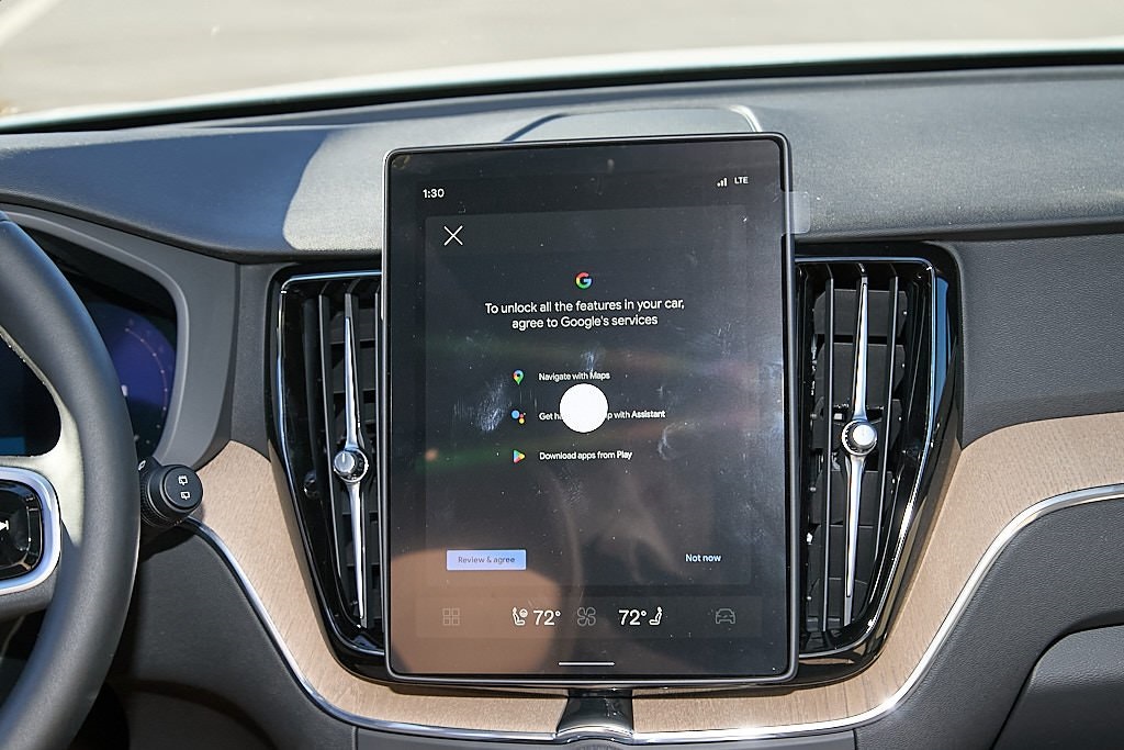 2026 VOLVO XC60 - Image 24