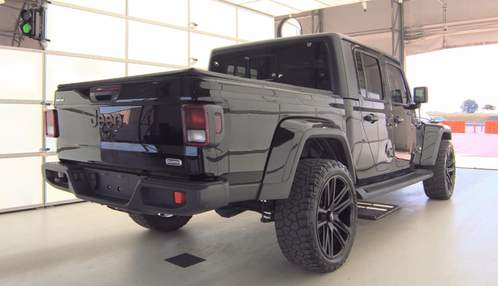 2021 Jeep Gladiator Overland photo 2