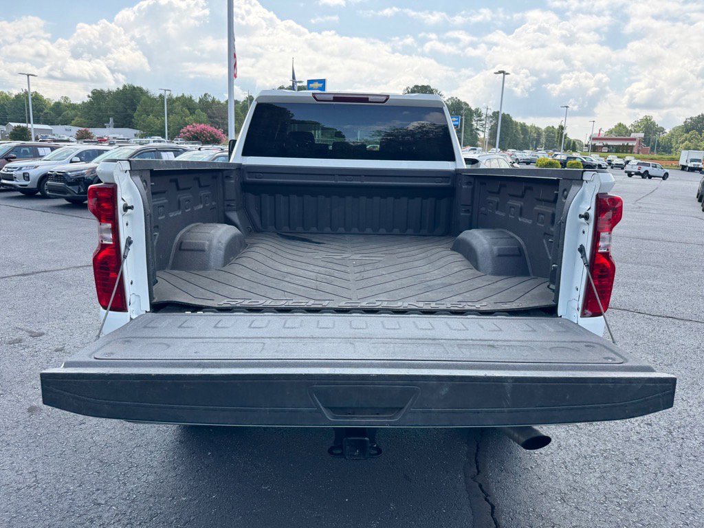 2024 Chevrolet Silverado 2500HD Custom photo 11