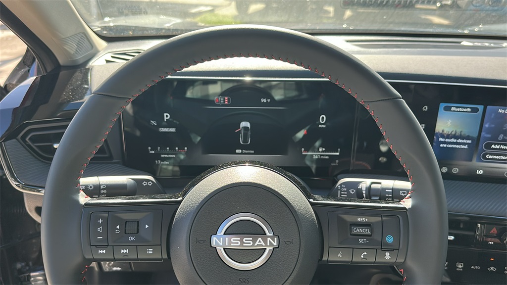 2026 Nissan Kicks SR photo 13