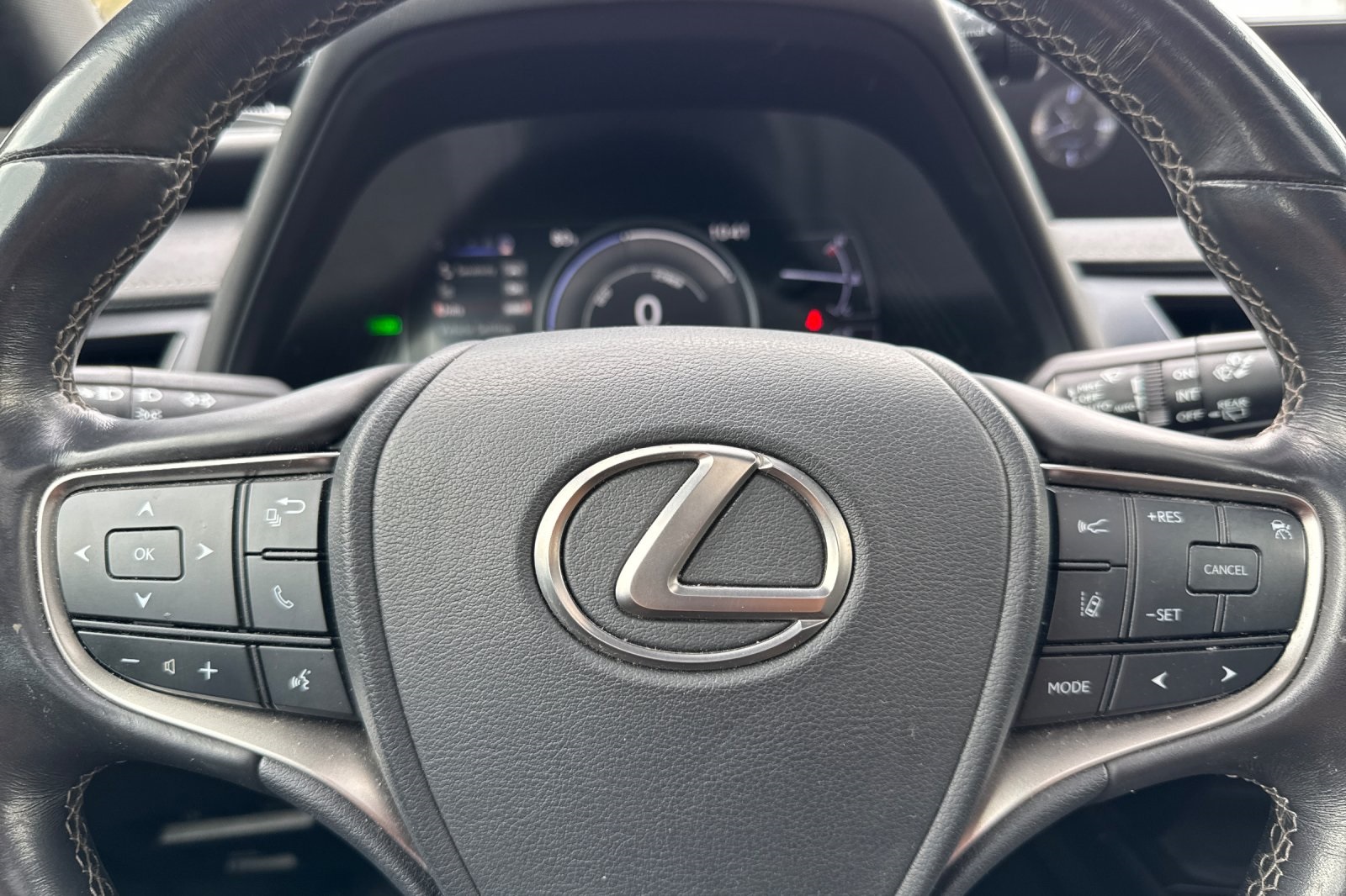 2019 Lexus UX 250h photo 22