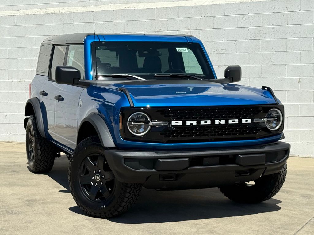 2025 Ford Bronco Big Bend photo 2