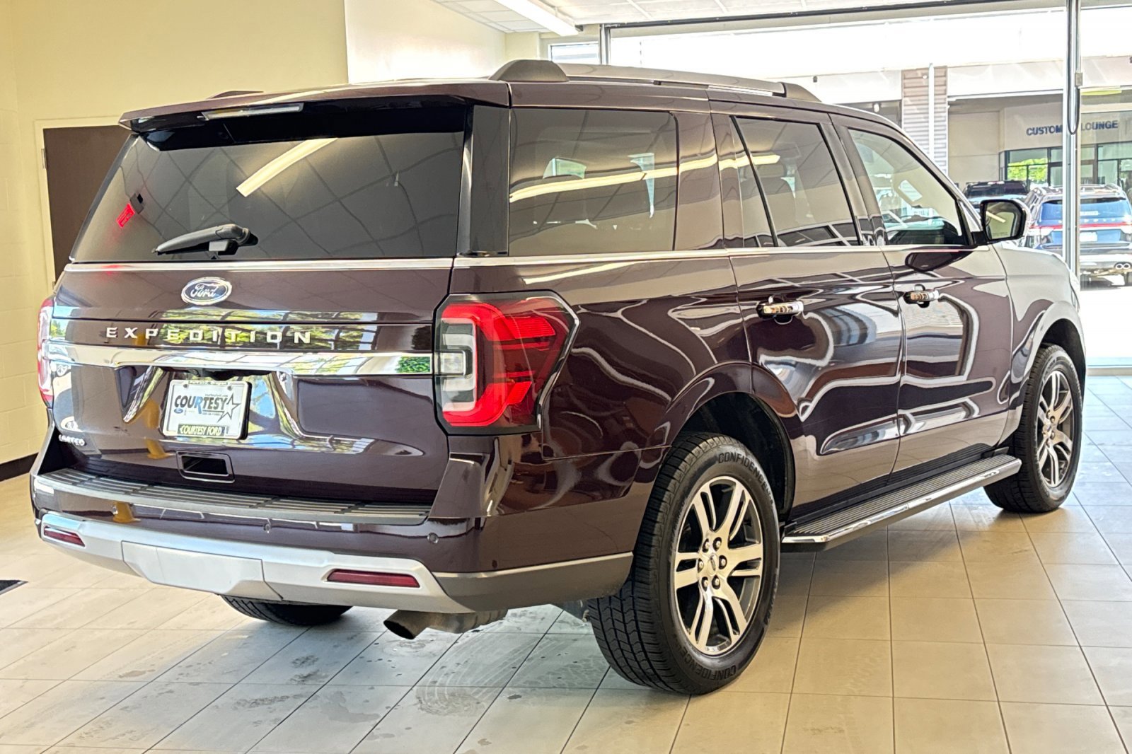 2023 Ford Expedition Limited photo 3