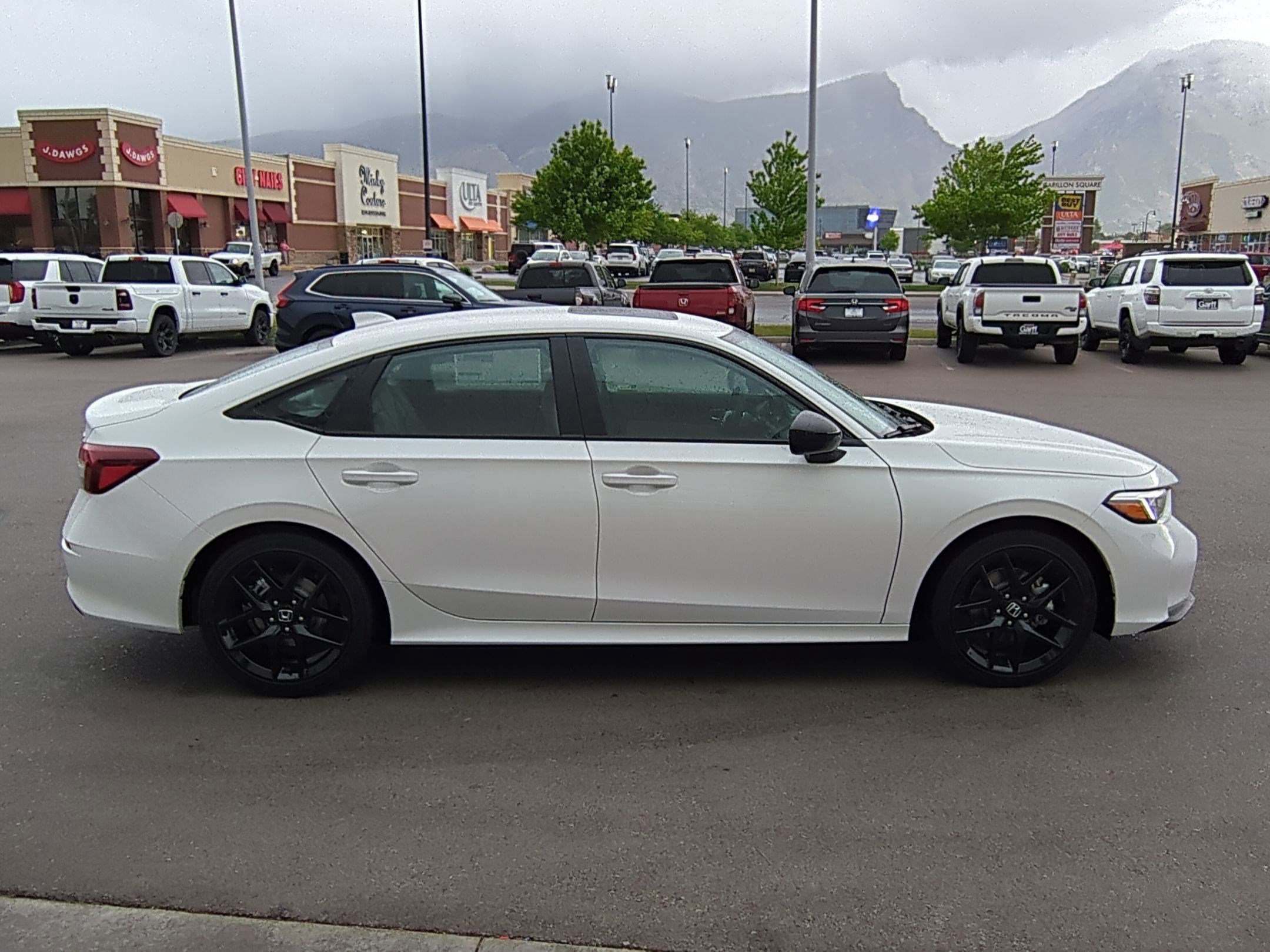 2025 Honda Civic Hybrid Sport photo 2