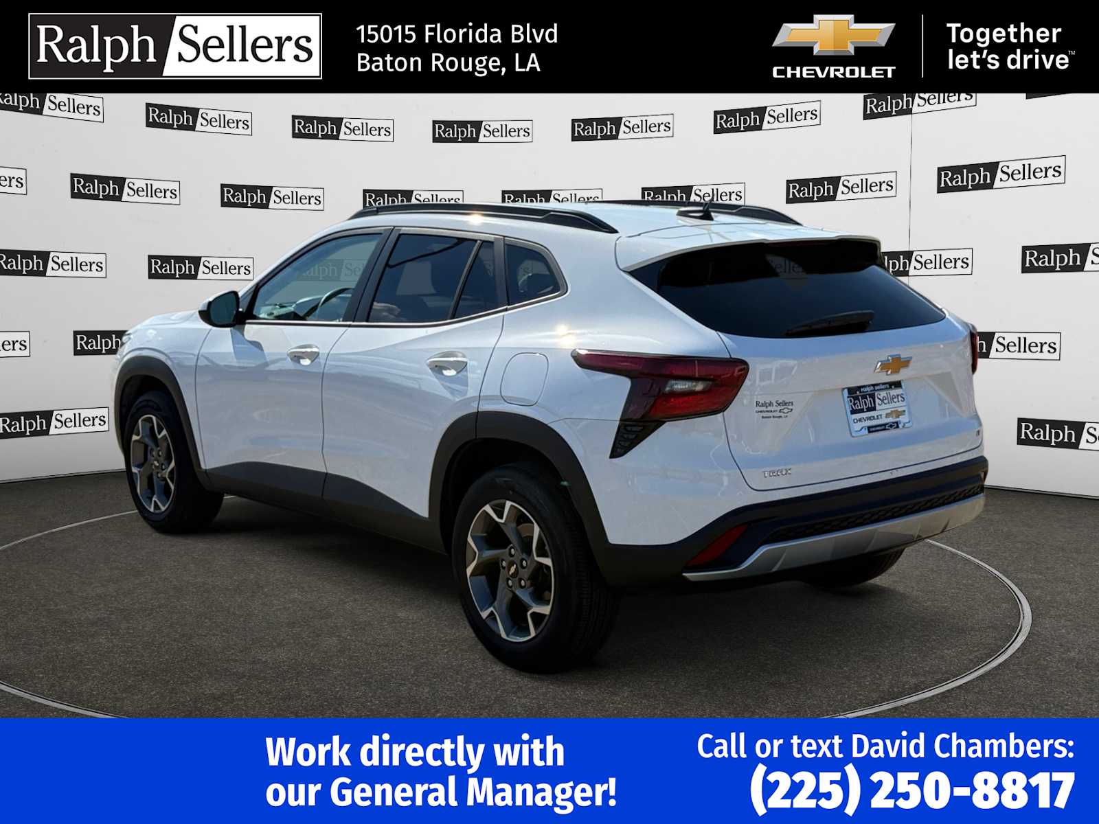 2025 Chevrolet Trax LT photo 4