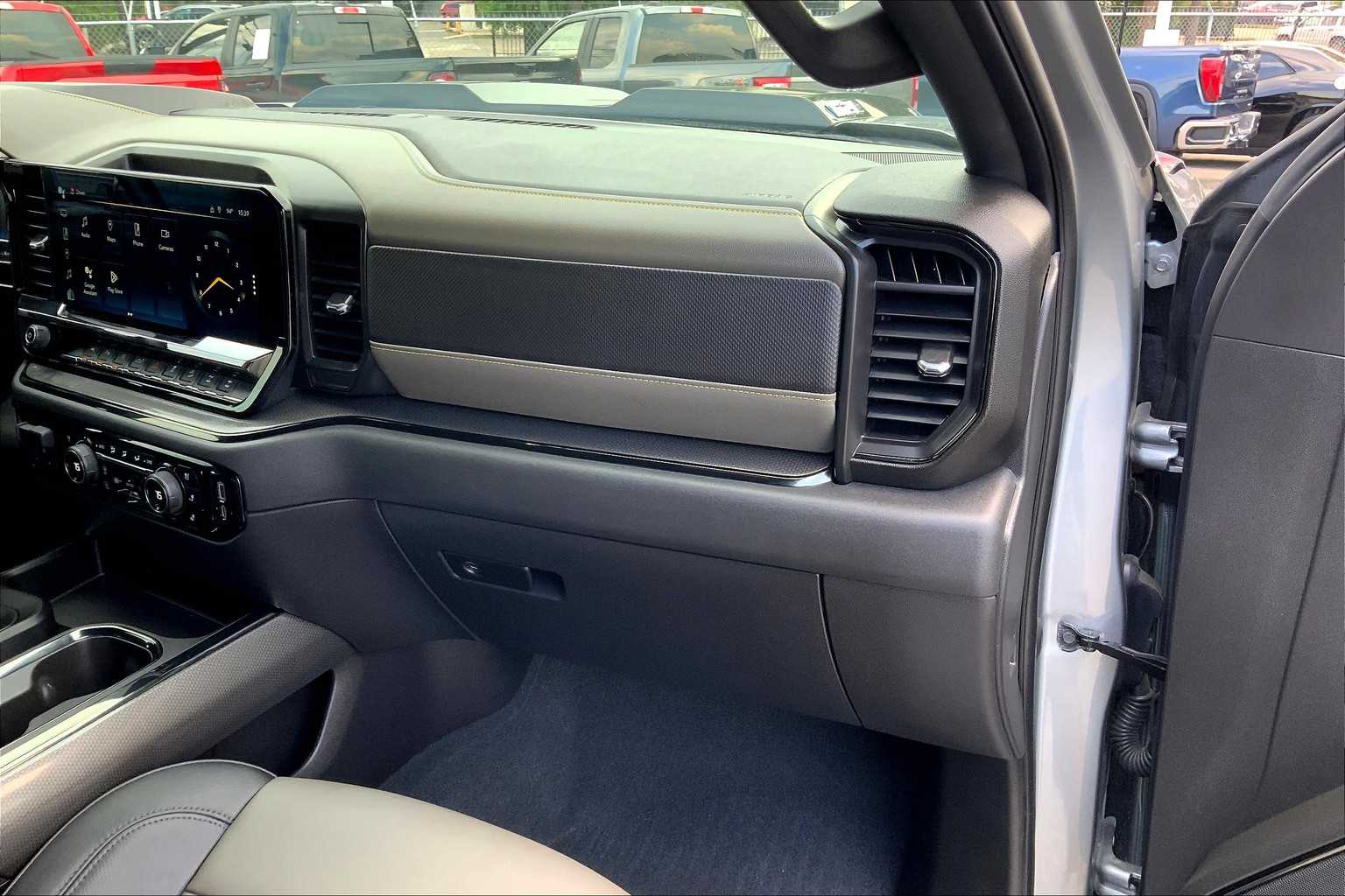 2023 Chevrolet Silverado 1500 photo 17