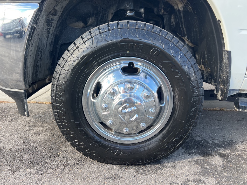 2024 Ram 3500 SLT photo 4