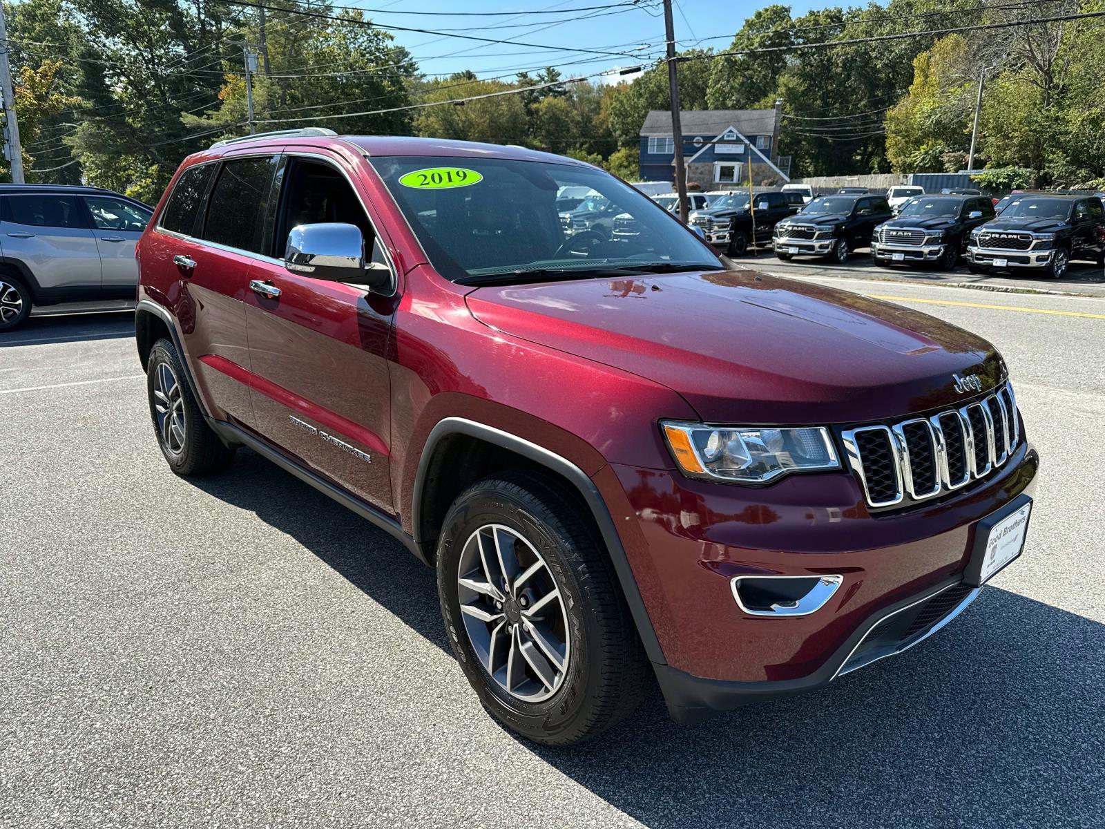 2019 Jeep Grand Cherokee Limited photo 2