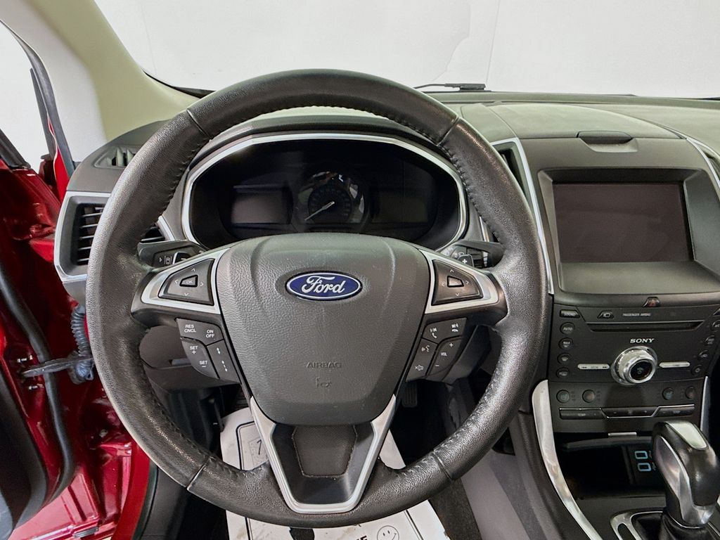 2018 Ford Edge Titanium photo 11