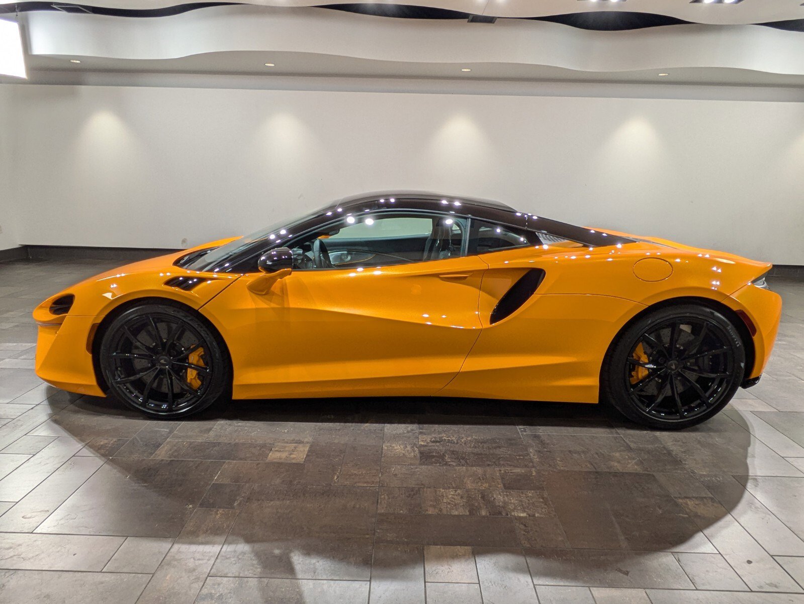 2025 Mclaren ARTURA photo 3