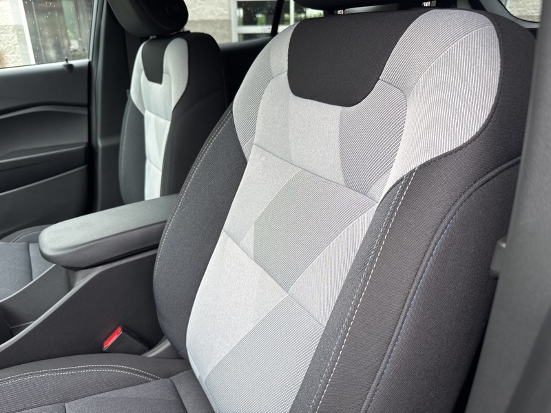 2025 Chevrolet Trax LS photo 16
