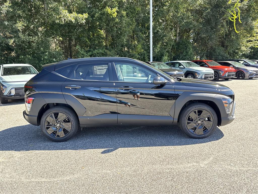 2026 Hyundai Kona SEL photo 2