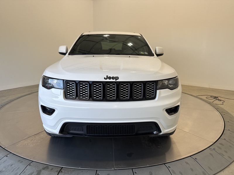 2020 Jeep Grand Cherokee Altitude photo 2